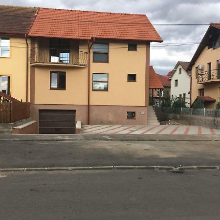 Casa In Zona Linistita, Campia Turzii Βίλα Εξωτερικό φωτογραφία
