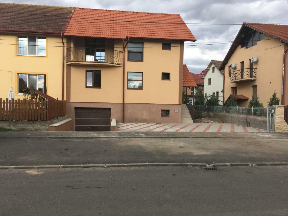 Casa In Zona Linistita, Campia Turzii Βίλα Εξωτερικό φωτογραφία